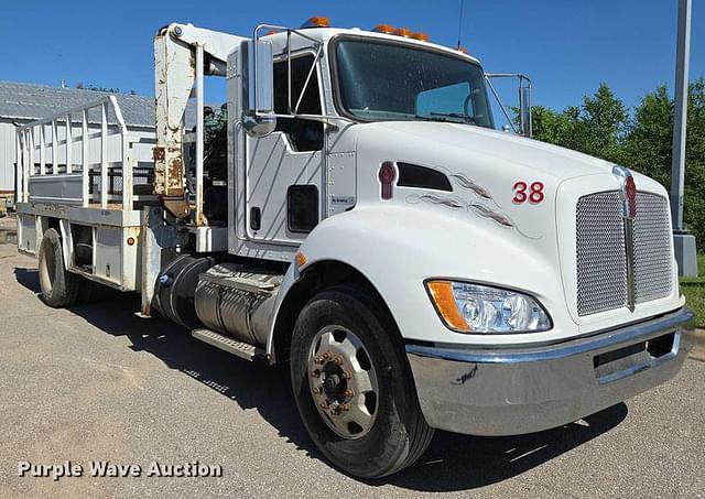 Image of Kenworth T370 equipment image 2