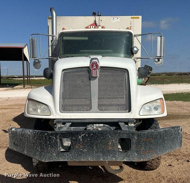 Image of Kenworth T400 equipment image 1