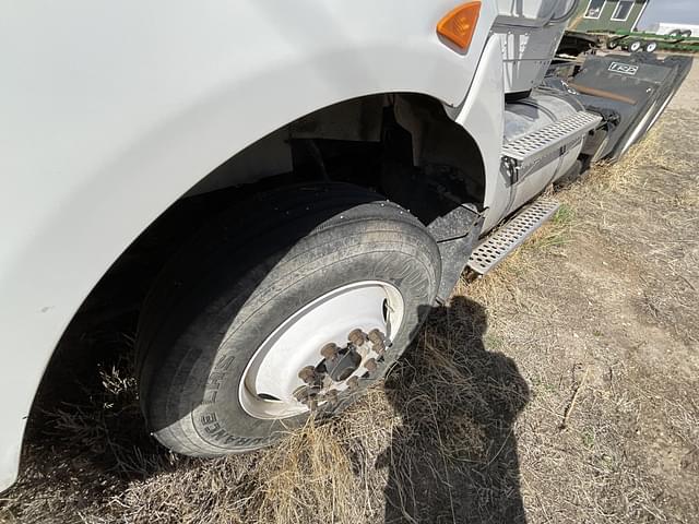 Image of Kenworth T440 equipment image 3