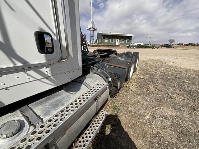 Image of Kenworth T440 equipment image 4