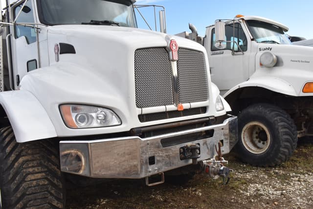 Image of Kenworth T440 equipment image 3