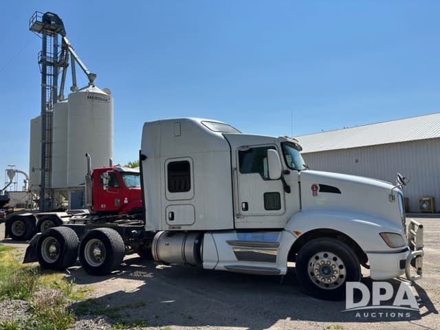 Image of Kenworth T600 equipment image 4