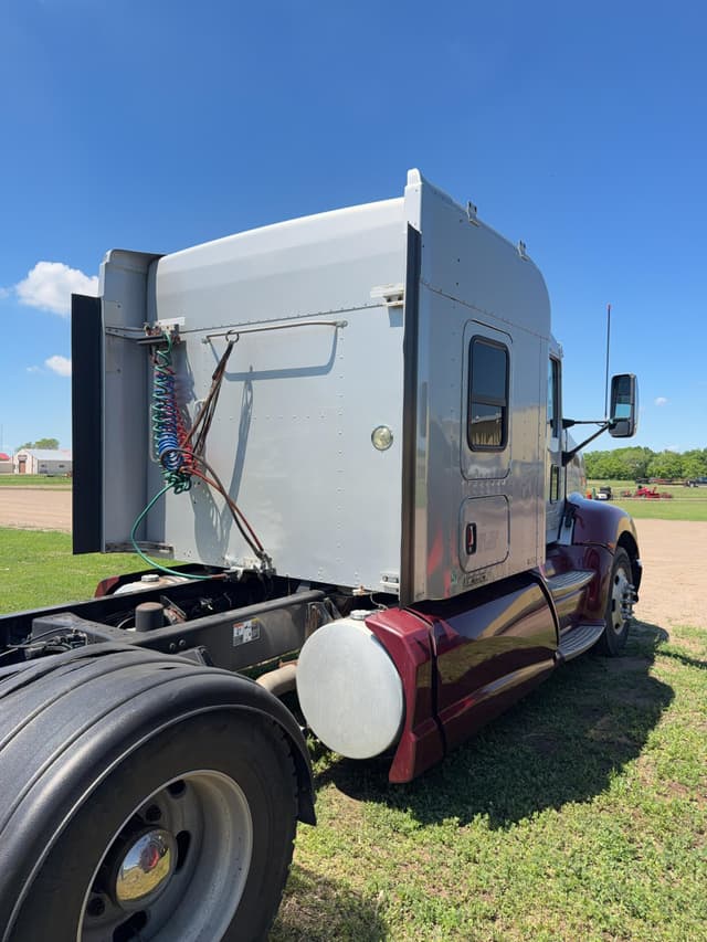 Image of Kenworth T660 equipment image 4