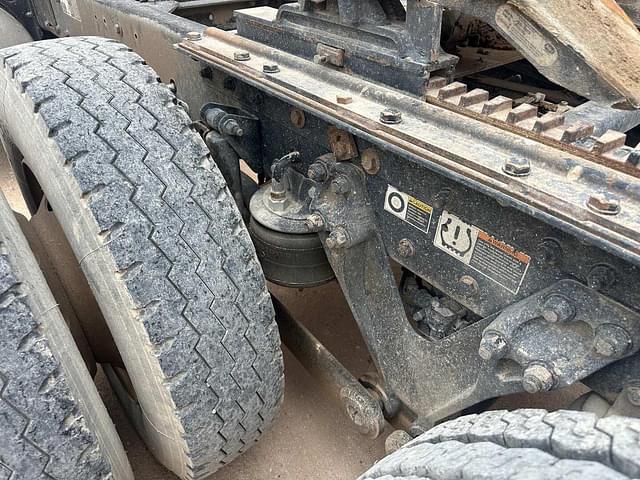 Image of Kenworth T800 equipment image 3