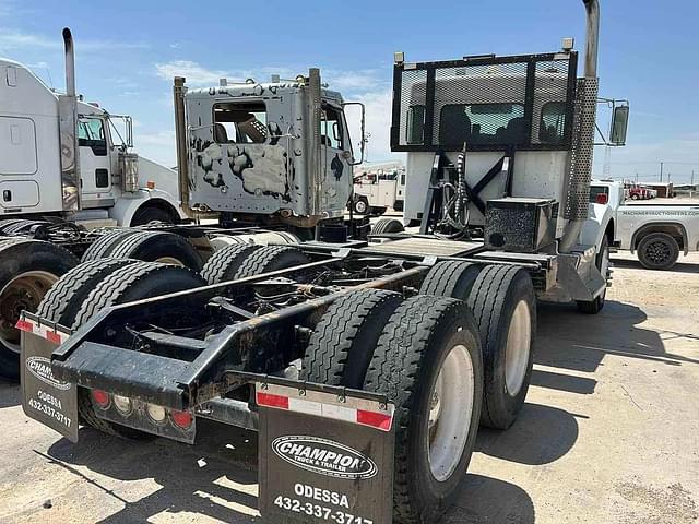 Image of Kenworth T800 equipment image 2