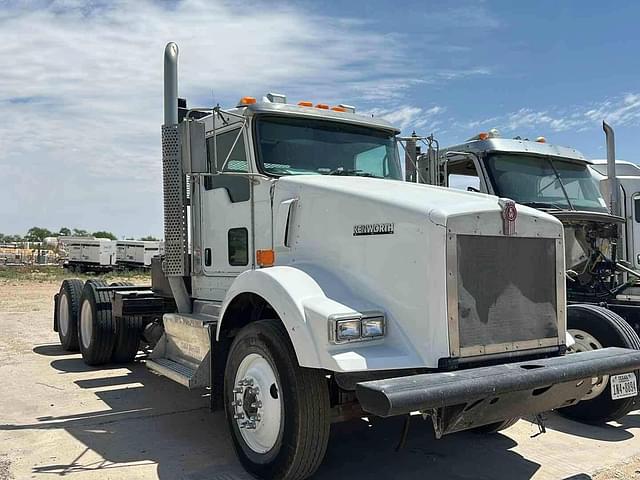 Image of Kenworth T800 equipment image 1