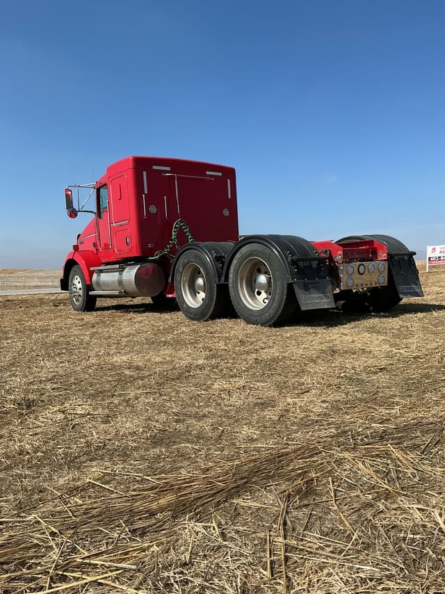 Image of Kenworth T800 equipment image 1