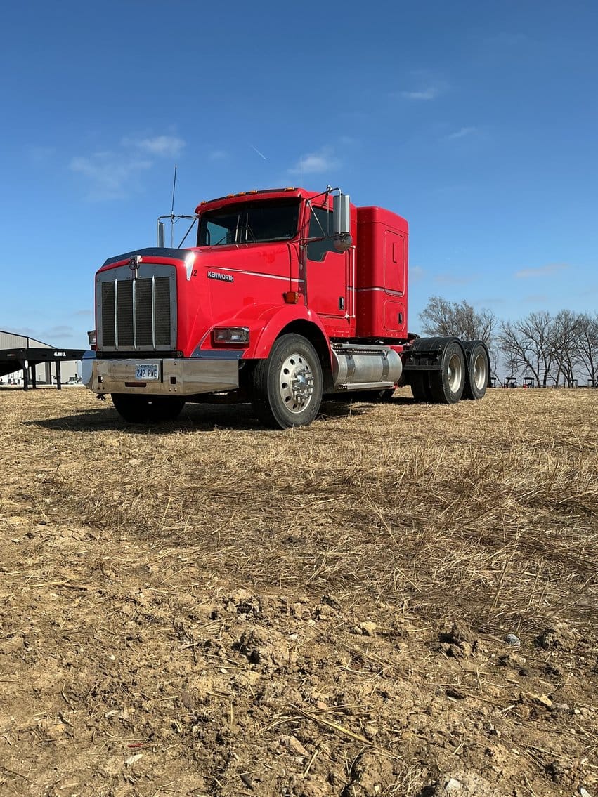 2012 Kenworth T800 Equipment Image0