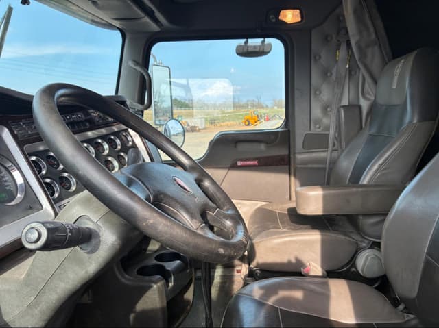 Image of Kenworth T800 equipment image 4