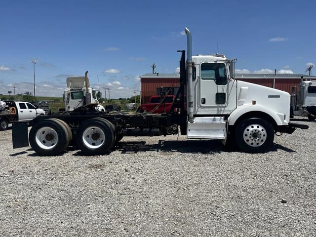 Image of Kenworth T800 equipment image 3