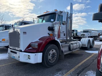 Main image Kenworth T800