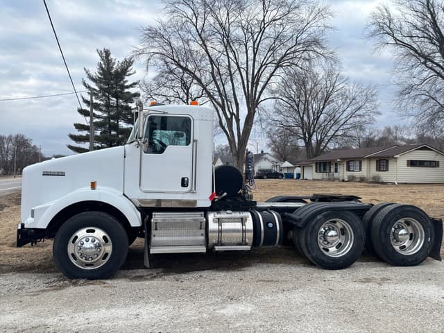 Image of Kenworth T800 equipment image 1