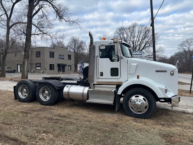 Image of Kenworth T800 equipment image 3