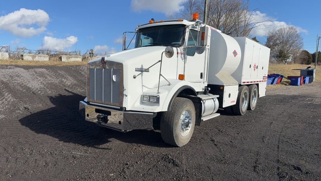 Image of Kenworth T800 Primary image