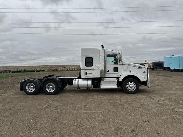 Image of Kenworth T800 equipment image 3