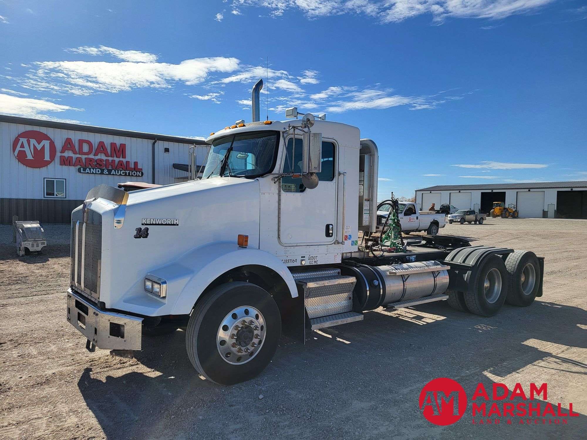 2012 Kenworth T800 Equipment Image0