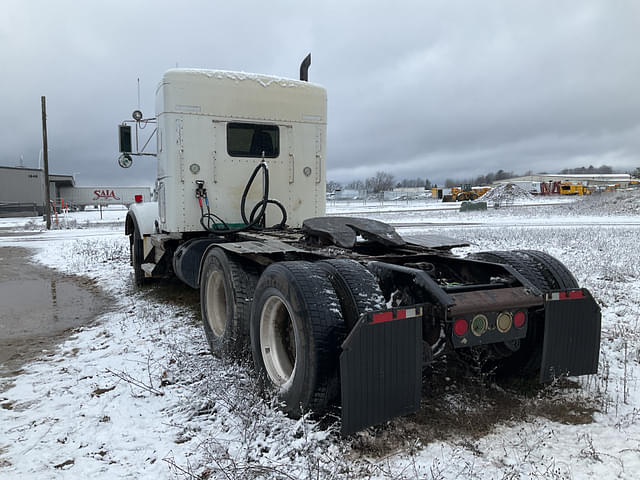 Image of Kenworth T800 equipment image 3