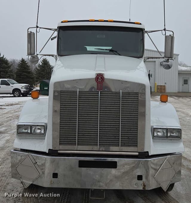 Image of Kenworth T800 equipment image 1