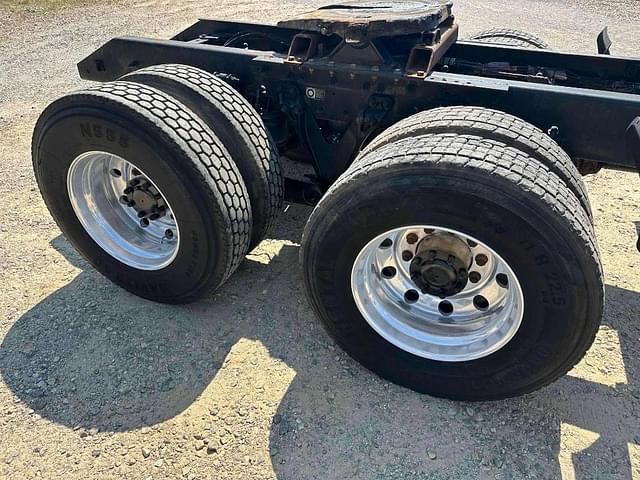 Image of Kenworth T800 equipment image 4