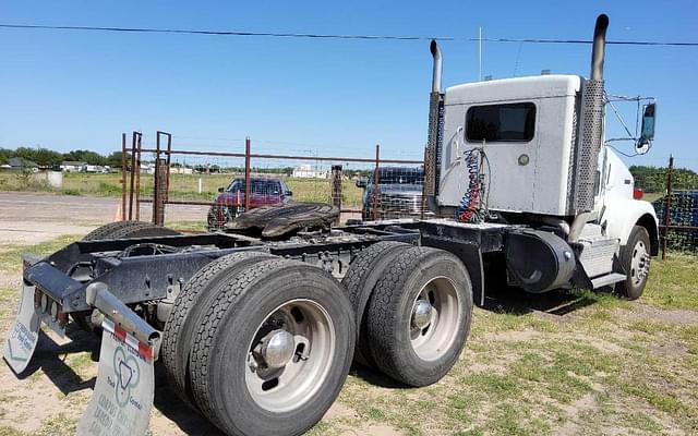 Image of Kenworth T800 equipment image 3