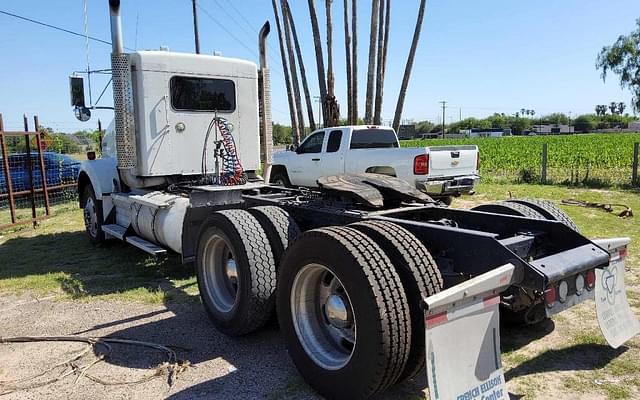 Image of Kenworth T800 equipment image 2