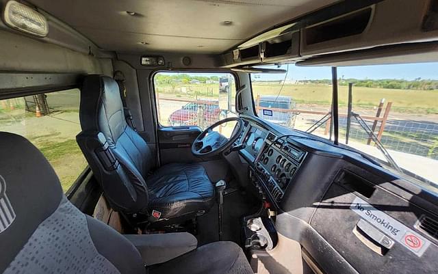 Image of Kenworth T800 equipment image 4