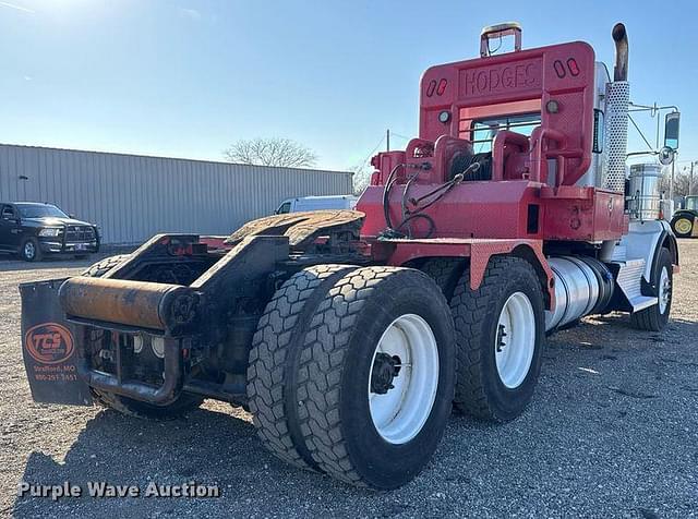 Image of Kenworth T800 equipment image 4