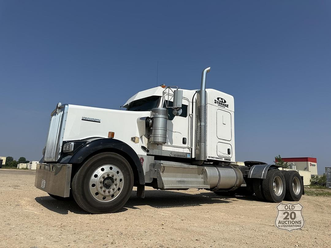 Image of Kenworth W900 Primary image