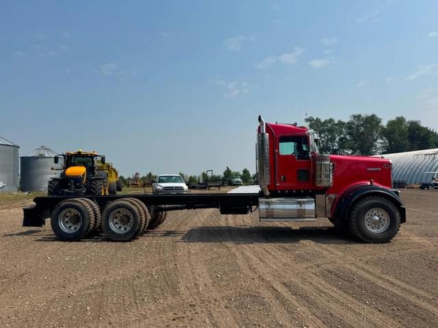 Image of Kenworth W900 equipment image 1