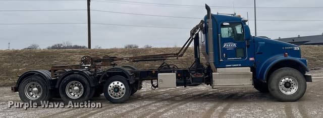 Image of Kenworth W900 equipment image 3