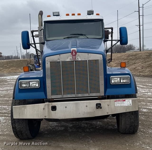 Image of Kenworth W900 equipment image 1