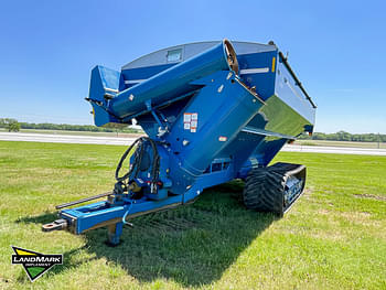 2012 Kinze 1050 Equipment Image0