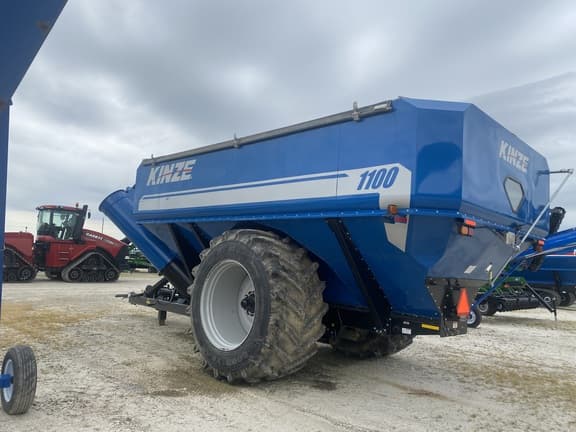 Image of Kinze 1100 equipment image 4