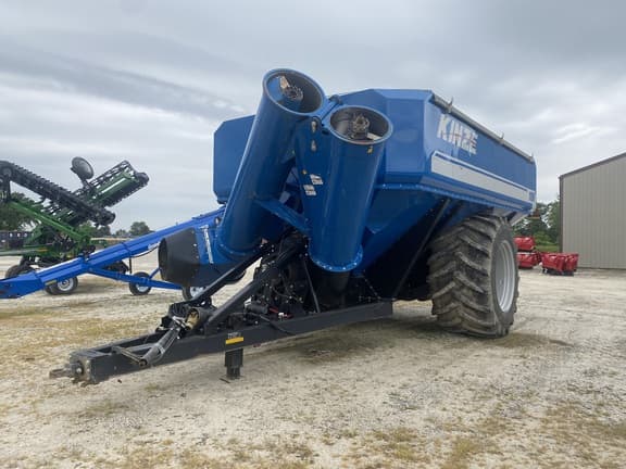 Image of Kinze 1100 equipment image 2
