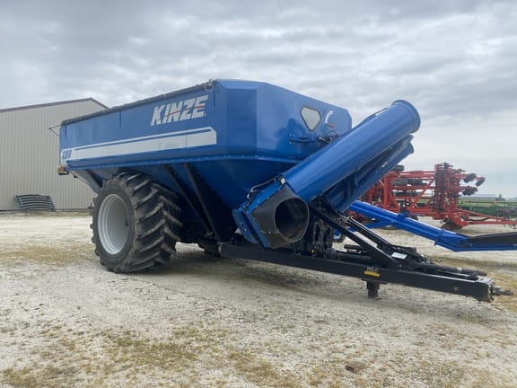 2012 Kinze 1100 Equipment Image0