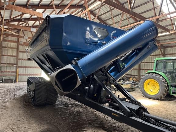 Image of Kinze 1100 equipment image 2