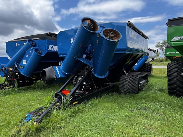 Image of Kinze 1100 equipment image 1