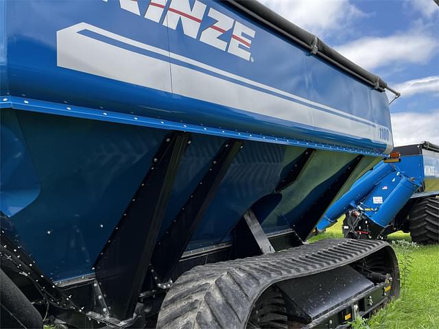 Image of Kinze 1100 equipment image 2