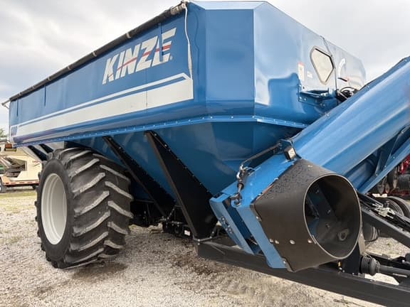 Image of Kinze 1300 Primary image