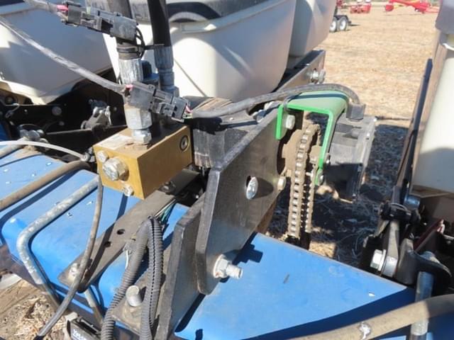 Image of Kinze 3200 equipment image 1