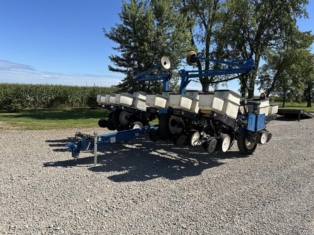Image of Kinze 3200 Primary image
