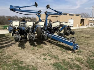 2012 Kinze 3200 Image