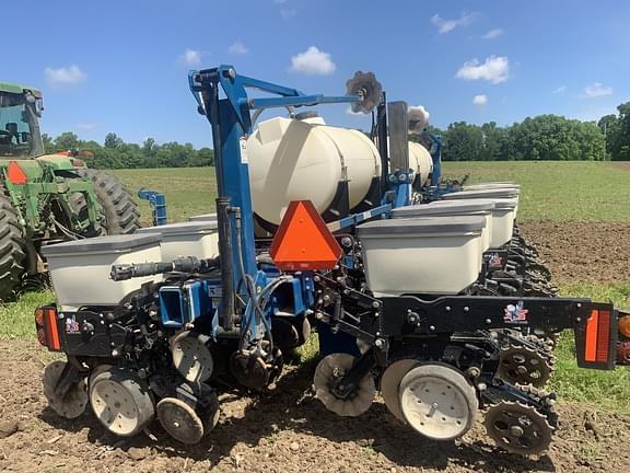 Image of Kinze 3500 equipment image 1