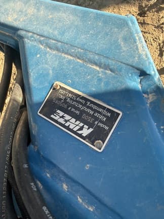 Image of Kinze 3500 equipment image 3