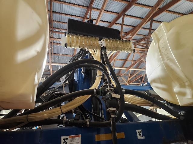 Image of Kinze 3600 equipment image 4