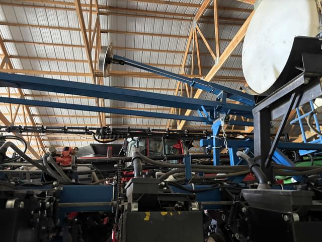 Image of Kinze 3600 equipment image 2