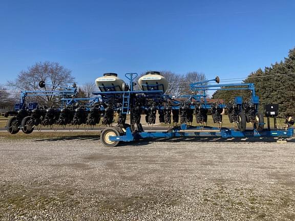 Image of Kinze 3600 equipment image 4