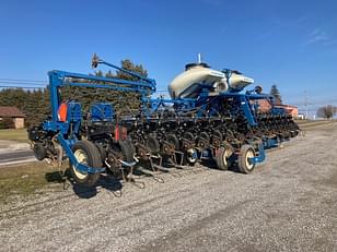 Main image Kinze 3600 6