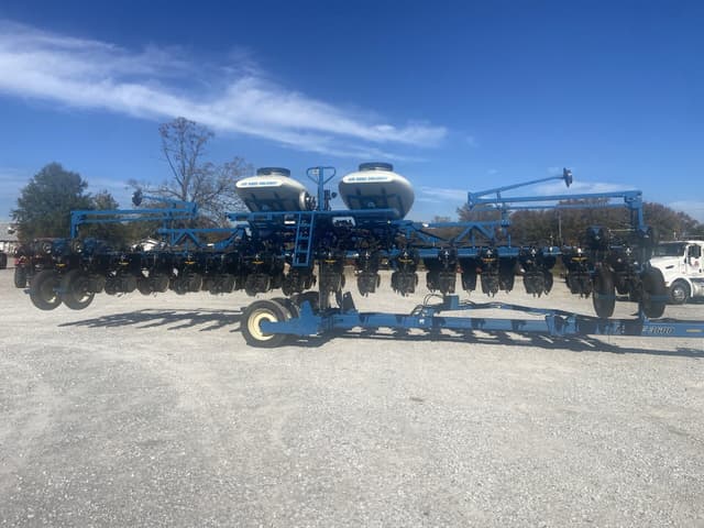Image of Kinze 3600 equipment image 1