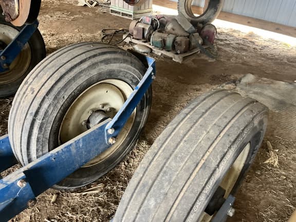 Image of Kinze 3600 equipment image 4